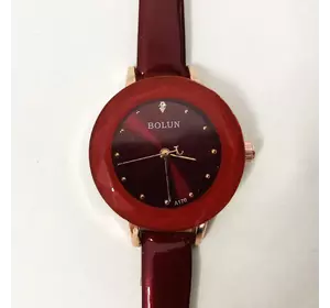 Стильные красные наручные часы женские. С блестящим ремешком. В чехле. Модель 41794