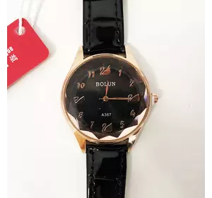 Стильные черные наручные часы женские. С блестящем ремешком. В чехле. Модель 52627