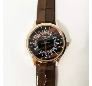 Стильные коричневые наручные часы женские. С блестящим ремешком. В чехле. Модель 27687